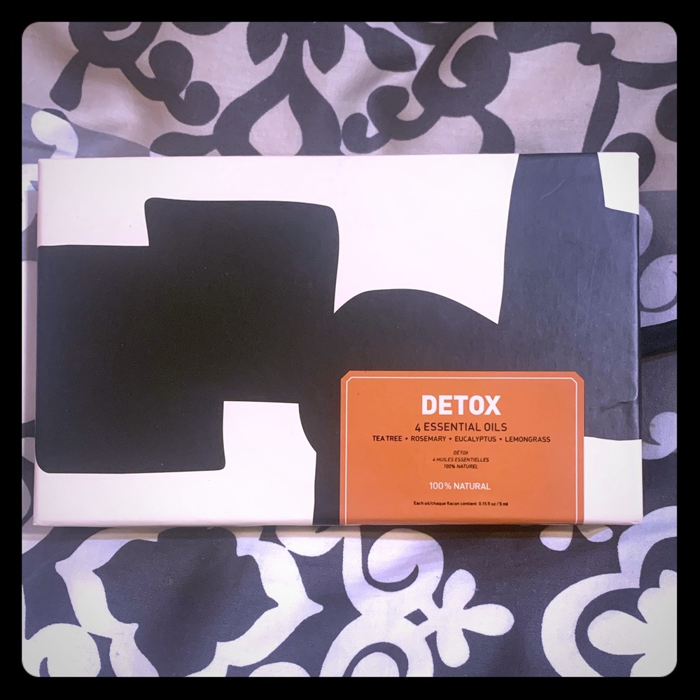 Pack of 4 essential oils